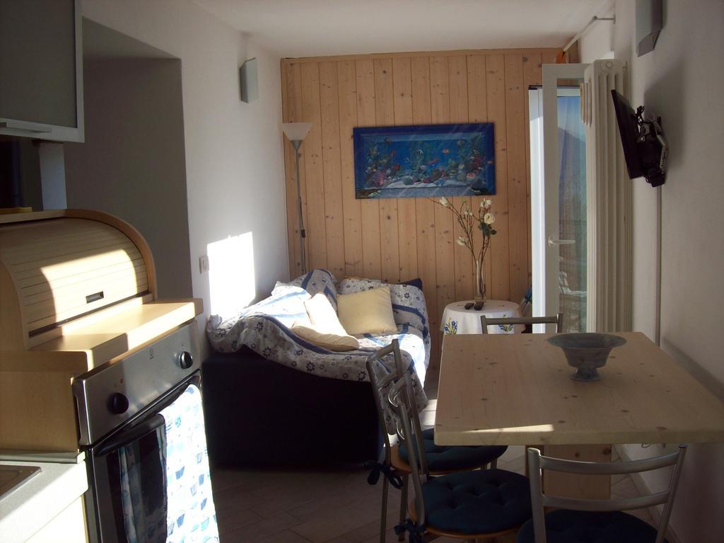 Casa Delle Camelie Lejlighed Sorico Eksteriør billede