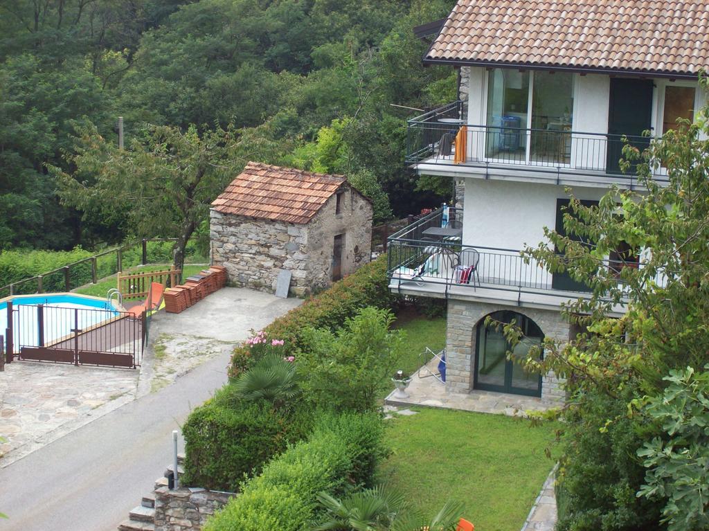 Casa Delle Camelie Lejlighed Sorico Eksteriør billede